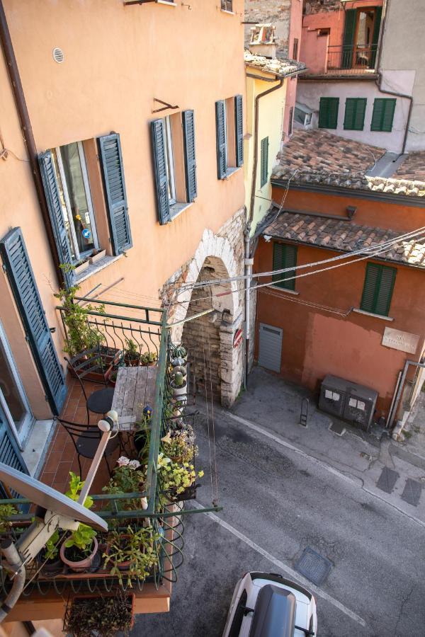 La Conca Apartment: A View On The Roman Aqueduct Перуджа Екстериор снимка